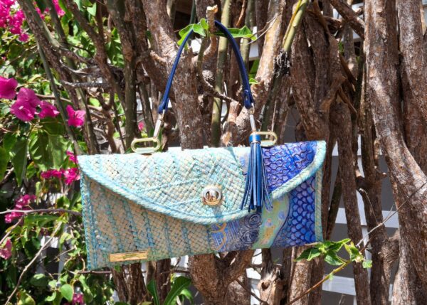 Sophia Clutch Purse with handle front.