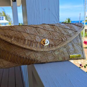 Cara Straw Clutch Purse