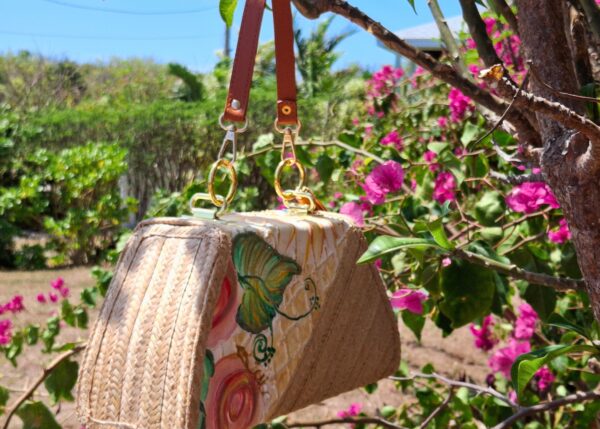 Olivia structured purse side view by Teri Monique