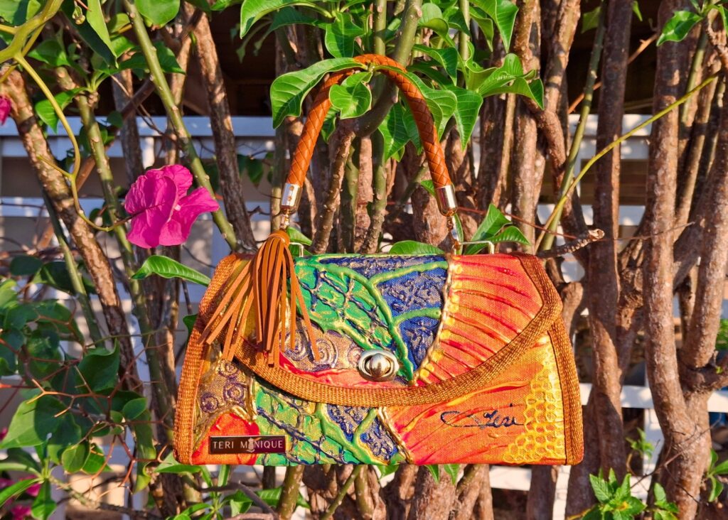 Custom structured handbag front